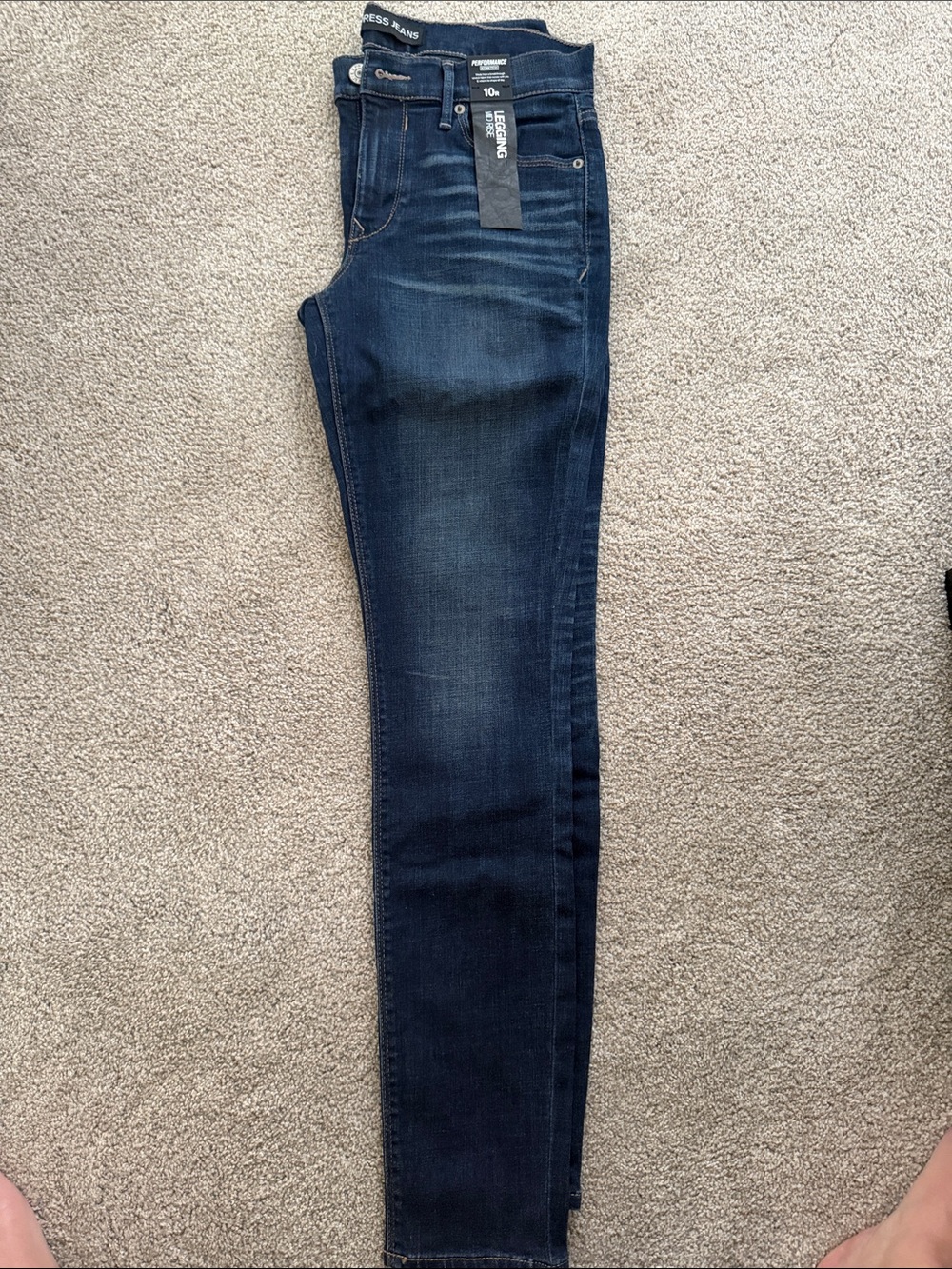EXPRESS JEANS Dark Wash Women’s Skinny Jean Legging! BRAND NEW!!!